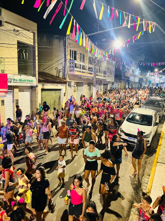 Ano V do Bloco das Criaonças leva alegria para crianças e pais em Buenos Aires