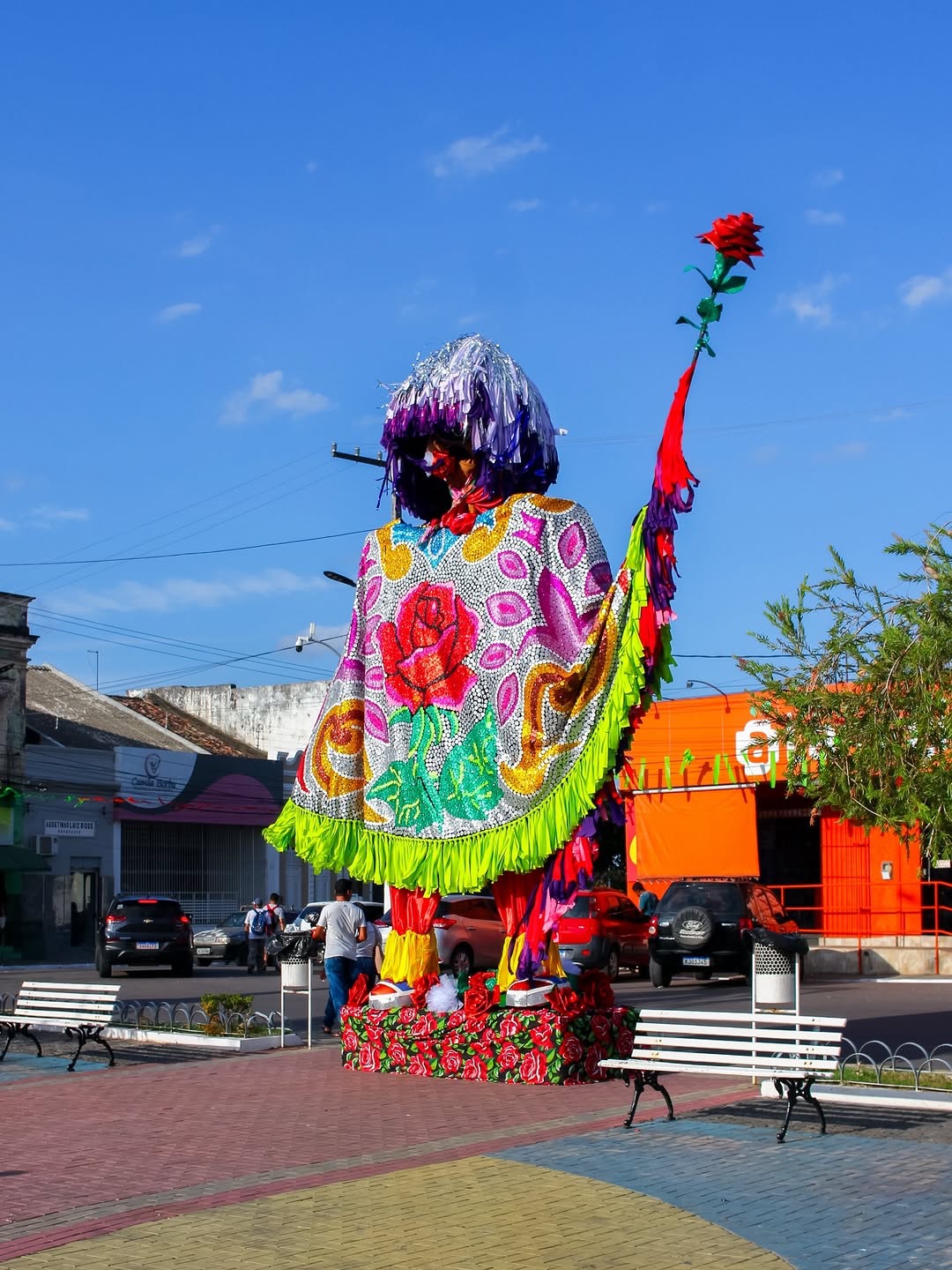 Pelo segundo ano consecutivo, Caboclo gigante marca o Carnaval em Nazaré da Mata