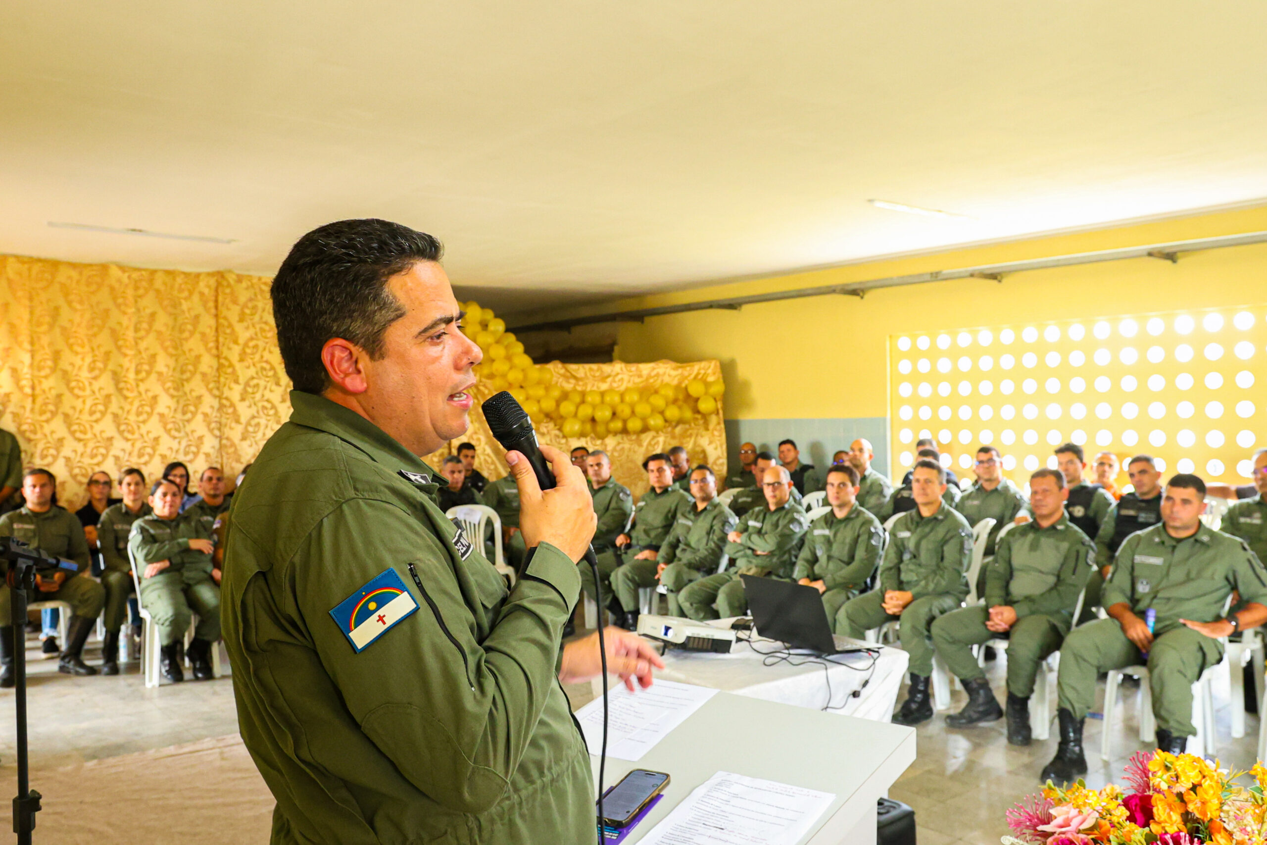Mudança de comando marca solenidade no 2º BPM com homenagens