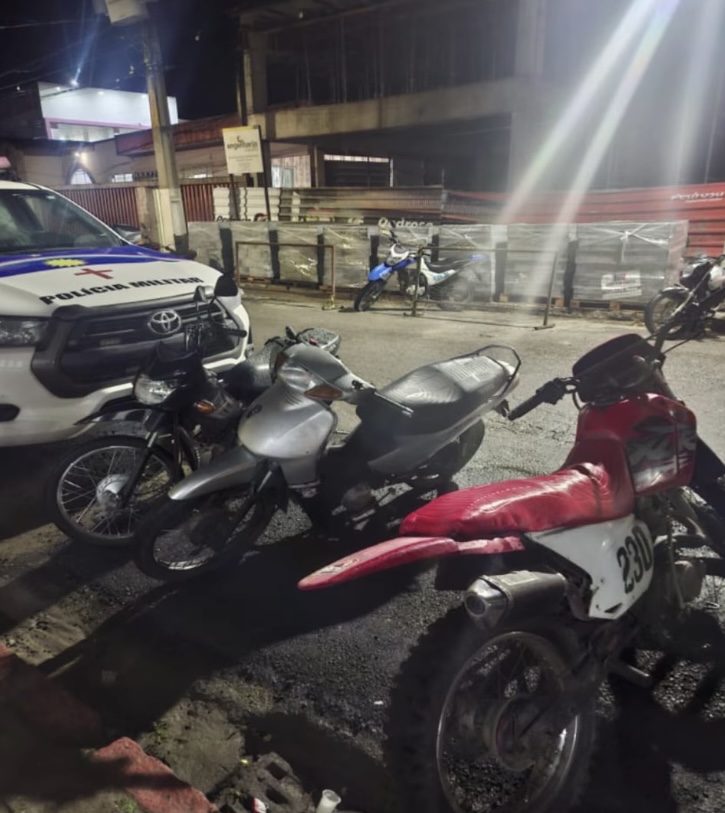 Motocicleta com sinais de clonagem é apreendida durante operação da PM em Macaparana
