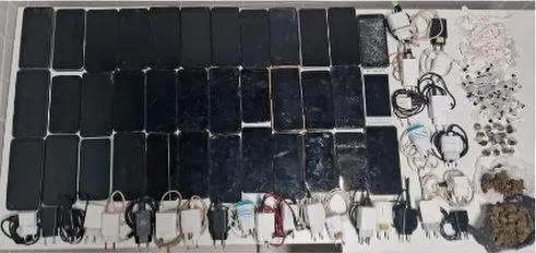 Quase 40 celulares foram apreendidos na cadeia pública de Goiana