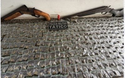 Polícia Militar apreende armas e drogas durante operação em Goiana