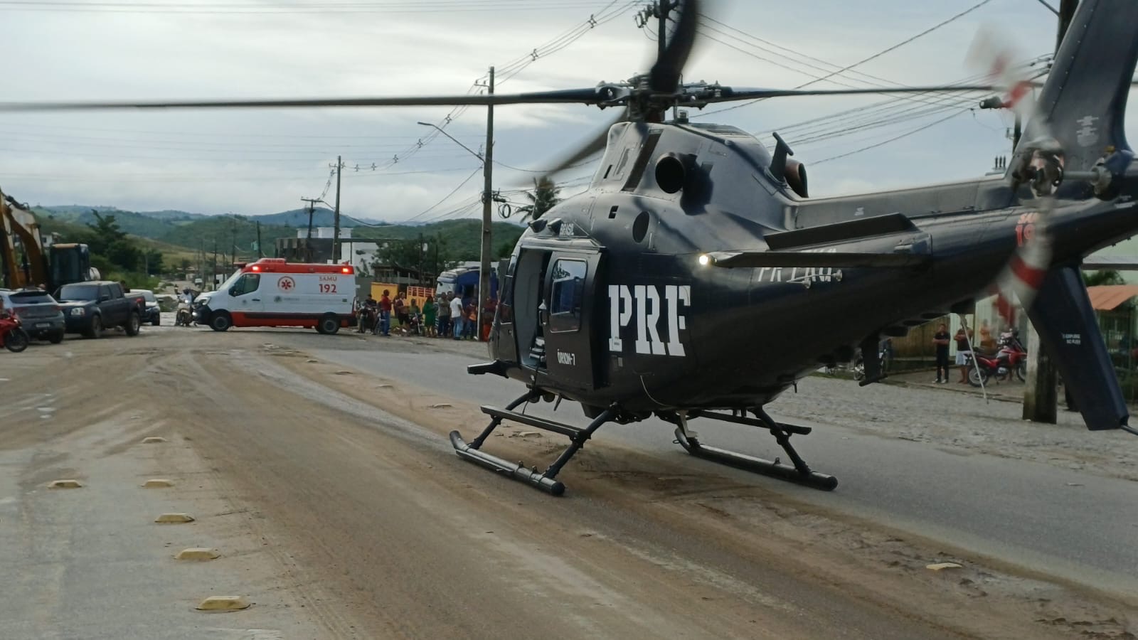 Idoso com sinais de AVC é transferido de helicóptero de Timbaúba para Recife