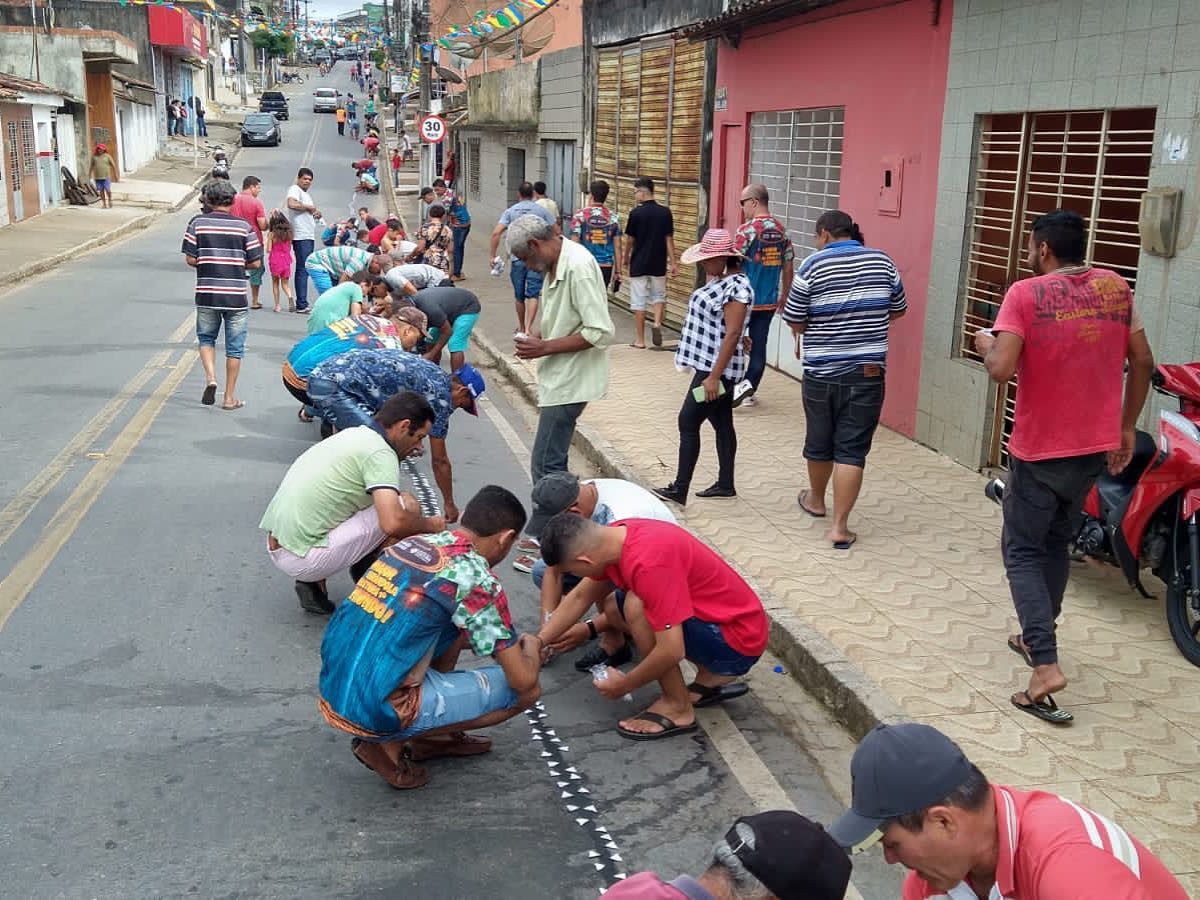 Machados celebra São Pedro com queima da maior girândola rasteira do mundo