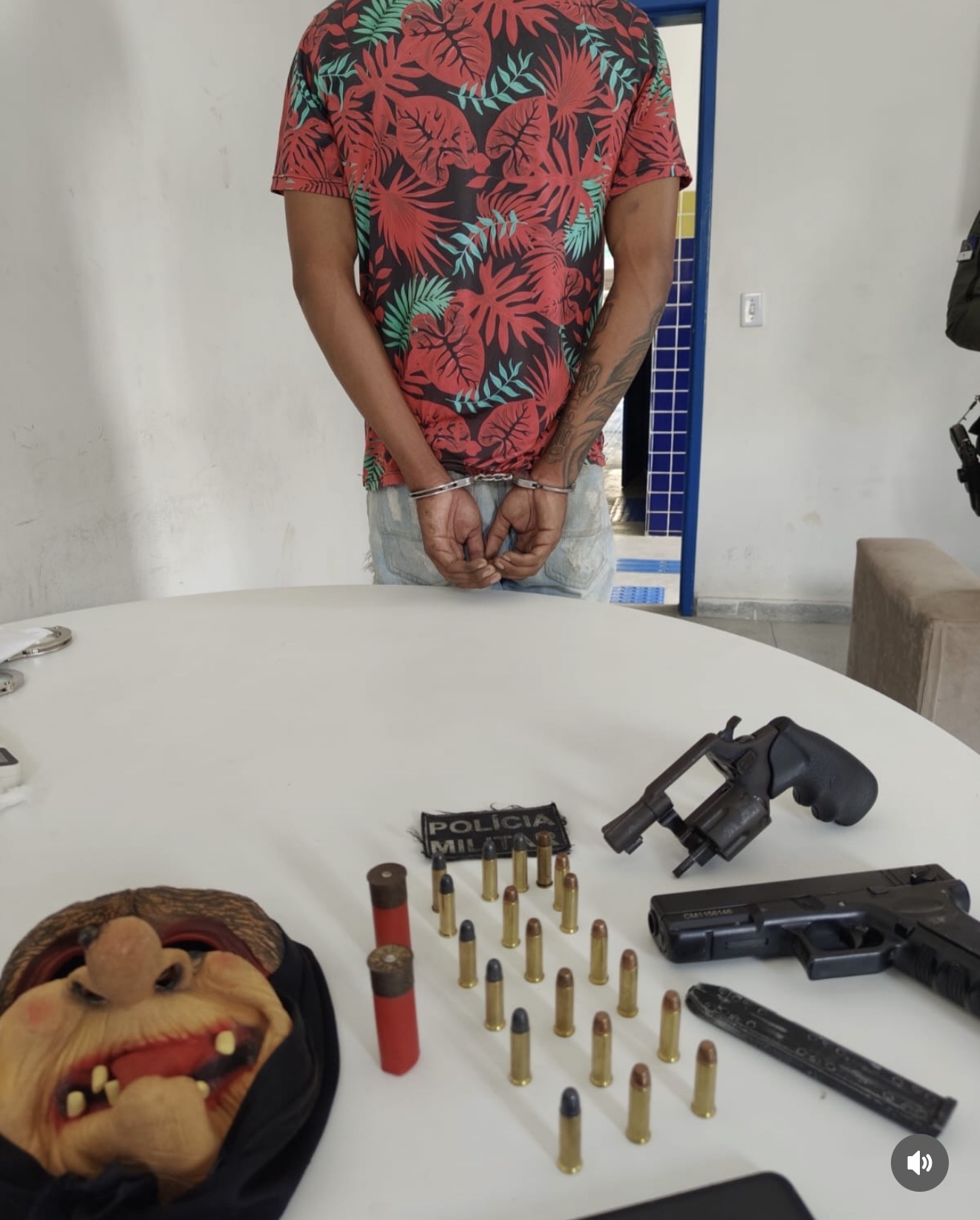 PM prende suspeito ligado a facção e apreende duas armas em Siriji